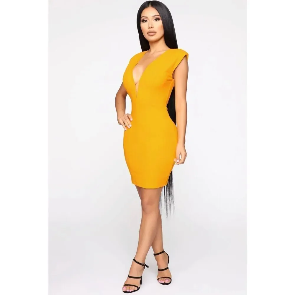 Fashion Nova yellow dress - Picture 4 of 6
